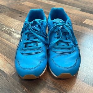 Reebok classic leather bright blue sneakers